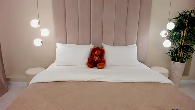 Snapshot of NancyJonson chatting on 09-20-25, 03:29 NancyJonson online show from 09-20-25, 03:29