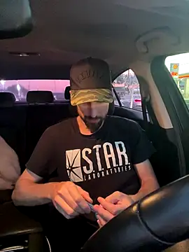 Snapshot of thejohnryancollection chatting on 09-10-25, 12:43 thejohnryancollection online show from 09-10-25, 12:43