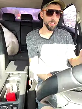 Snapshot of thejohnryancollection chatting on 09-25-25, 08:56 thejohnryancollection online show from 09-25-25, 08:56