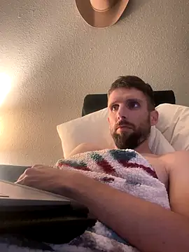 Snapshot of thejohnryancollection chatting on 09-30-25, 10:31 thejohnryancollection online show from 09-30-25, 10:31