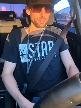 Snapshot of thejohnryancollection chatting on 10-15-25, 11:27 thejohnryancollection online show from 10-15-25, 11:27