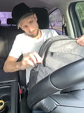 Snapshot of thejohnryancollection chatting on 10-17-25, 01:57 thejohnryancollection online show from 10-17-25, 01:57