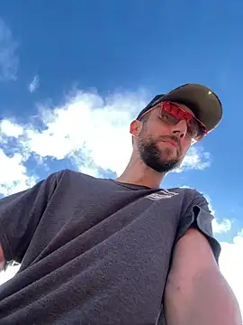 Snapshot of thejohnryancollection chatting on 10-22-25, 10:42 thejohnryancollection online show from 10-22-25, 10:42