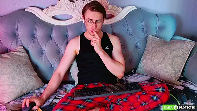 Snapshot of WilliamDyson chatting on 07-14-26, 03:22 WilliamDyson online show from 07-14-26, 03:22