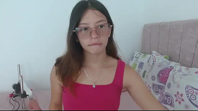 Tiiana online show from 05-28-26, 04:04