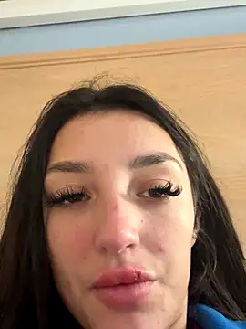 naughtybella05 online show from 11-10-25, 10:47