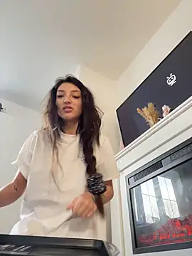 naughtybella05 online show from 11-24-25, 10:15