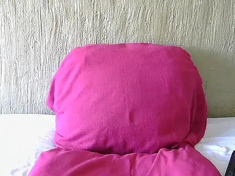 SweetestPearlx online show from 11-25-25, 10:26