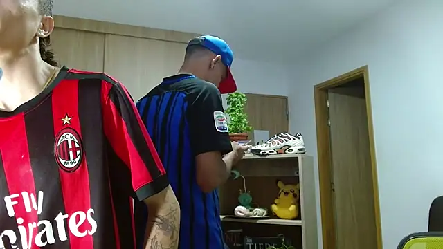 Snapshot of skinny23cm chatting on 11-12-25, 09:21 skinny23cm online show from 11-12-25, 09:21