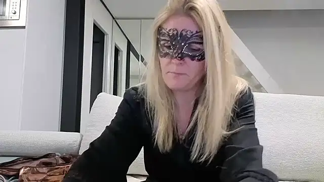 Snapshot of bellemasquer chatting on 02-26-26, 08:52 bellemasquer online show from 02-26-26, 08:52