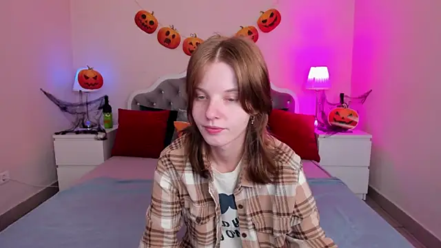 Madelaineses online show from 10-22-25, 10:04