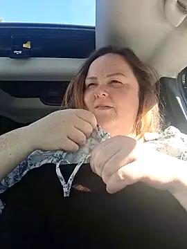 Snapshot of 50-shades-of-JADE chatting on 03-10-26, 06:24 50-shades-of-JADE online show from 03-10-26, 06:24