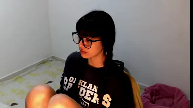 Snapshot of meganmiauu chatting on 05-20-26, 10:43 meganmiauu online show from 05-20-26, 10:43
