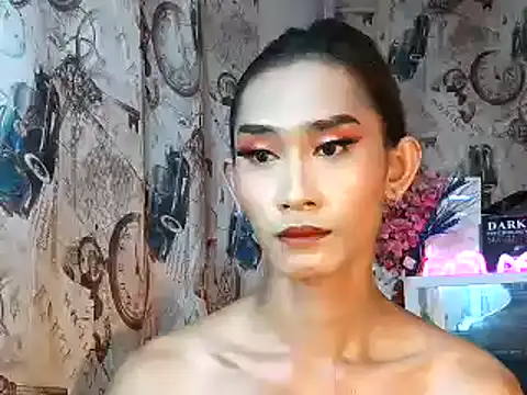 Snapshot of youarea_dreamer chatting on 11-03-25, 07:04 youarea dreamer online show from 11-03-25, 07:04