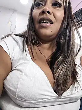 EmilyDuran  online show from 11-27-25, 05:26