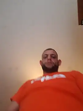 Snapshot of milenski74 chatting on 11-19-25, 08:14 milenski74 online show from 11-19-25, 08:14