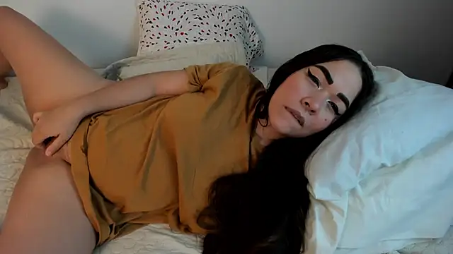 Snapshot of Brianna_Angelina chatting on 02-16-25, 11:59 Brianna Angelina online show from 02-16-25, 11:59