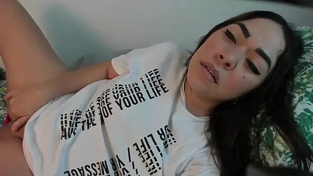 Snapshot of Brianna_Angelina chatting on 03-01-25, 01:53 Brianna Angelina online show from 03-01-25, 01:53