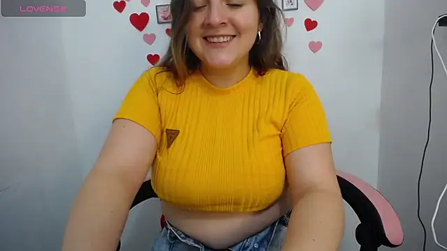 Snapshot of Pregnant_Kloe chatting on 06-10-26, 12:44 Pregnant Kloe online show from 06-10-26, 12:44