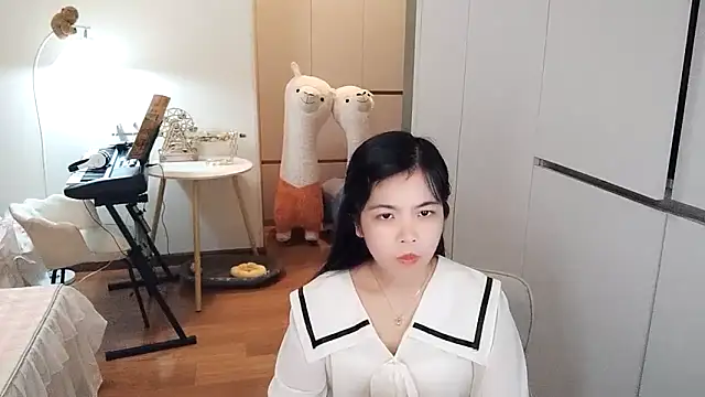 XiaoAnQi online show from 11-13-25, 12:37