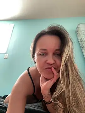 Snapshot of sonyaxbelle chatting on 02-11-26, 06:02 sonyaxbelle online show from 02-11-26, 06:02