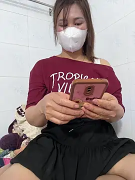 Snapshot of Moan_Mary chatting on 02-03-26, 02:44 Moan Mary online show from 02-03-26, 02:44