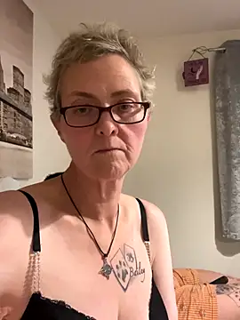 Curvy-Jinx online show from 11-29-25, 08:45