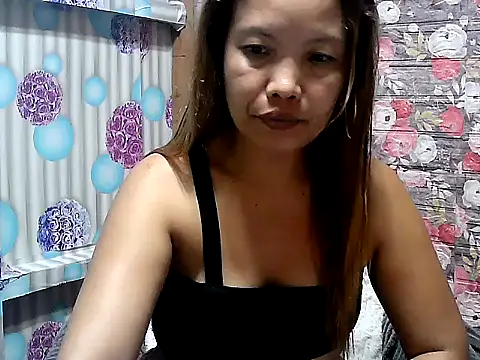 Snapshot of AsianHorny4uxx chatting on 10-11-25, 07:18 AsianHorny4uxx online show from 10-11-25, 07:18