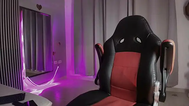 rachell owen online show from 11-17-25, 04:40