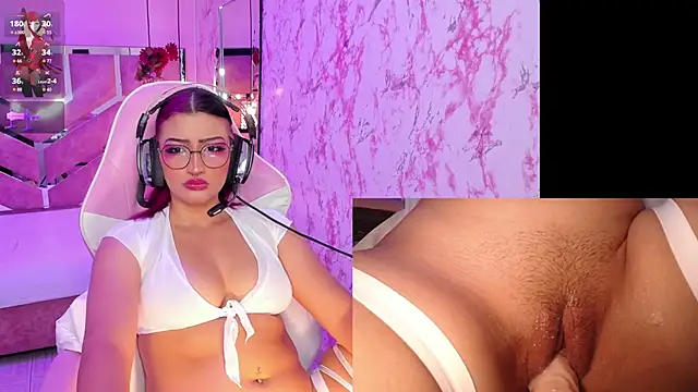 AriaNova  online show from 10-19-25, 01:12