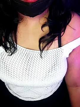 Snapshot of darling_devil chatting on 11-13-25, 03:55 darling devil online show from 11-13-25, 03:55