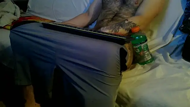 Luv2SuckBWC92 online show from 10-20-25, 10:43