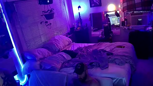 Luv2SuckBWC92 online show from 11-16-25, 11:49