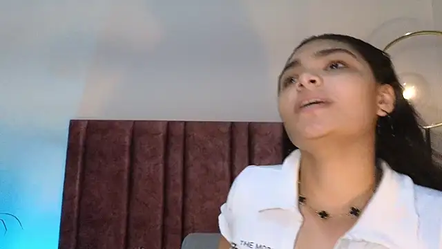 LunaAspen  online show from 04-10-26, 06:01