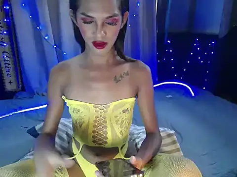 hot tsmicah online show from 04-17-26, 04:04