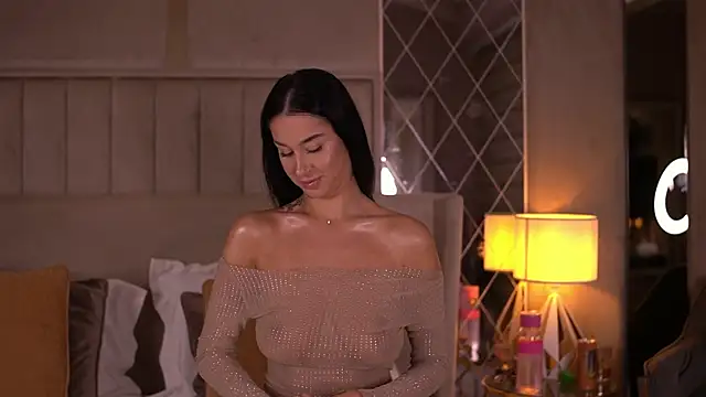 Snapshot of FrancescaDante chatting on 12-05-25, 06:22 FrancescaDante online show from 12-05-25, 06:22