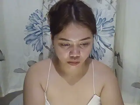 Snapshot of tinka_bella chatting on 06-30-26, 02:40 tinka bella online show from 06-30-26, 02:40