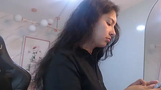 victoria hernandez t  online show from 03-20-26, 02:11