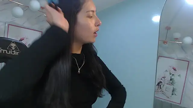 Snapshot of victoria_hernandez_t_ chatting on 06-30-26, 01:12 victoria hernandez t online show from 06-30-26, 01:12