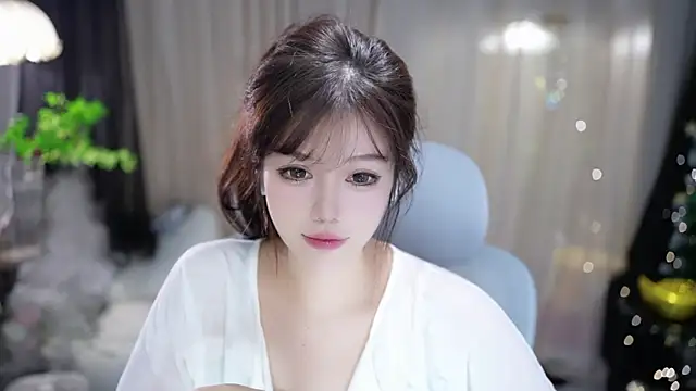 Snapshot of Fortune2Me chatting on 11-02-25, 04:59 Fortune2Me online show from 11-02-25, 04:59