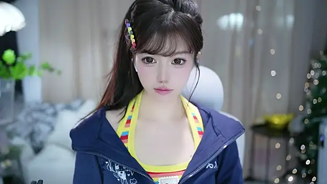 Snapshot of Fortune2Me chatting on 11-20-25, 05:51 Fortune2Me online show from 11-20-25, 05:51