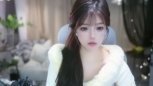 Snapshot of Fortune2Me chatting on 11-27-25, 05:53 Fortune2Me online show from 11-27-25, 05:53