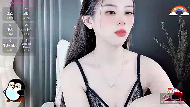 Snapshot of Aline_690 chatting on 09-11-25, 02:06 Aline 690 online show from 09-11-25, 02:06