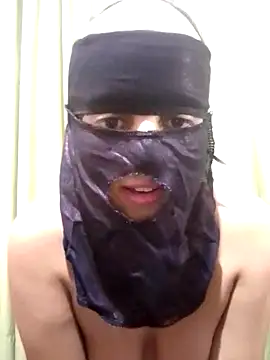 yaSsmin boobs online show from 11-05-25, 09:15