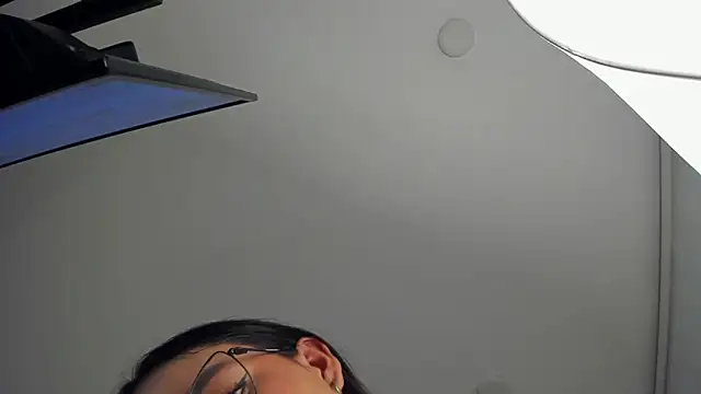 LaurenMitchell1 online show from 10-26-25, 03:34