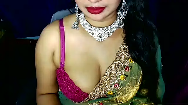 Snapshot of QUEEN_SAKHI- chatting on 06-21-26, 10:51 QUEEN SAKHI- online show from 06-21-26, 10:51