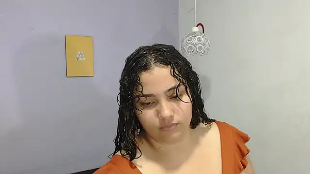 Snapshot of penelope_gucci1 chatting on 09-17-25, 11:56 penelope gucci1 online show from 09-17-25, 11:56