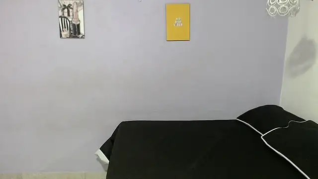 Snapshot of penelope_gucci1 chatting on 09-22-25, 11:45 penelope gucci1 online show from 09-22-25, 11:45