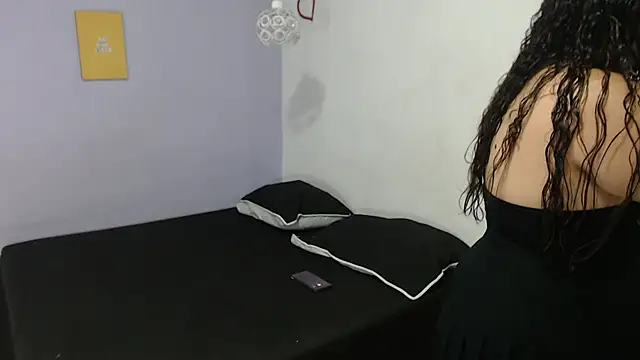 Snapshot of penelope_gucci1 chatting on 09-23-25, 12:08 penelope gucci1 online show from 09-23-25, 12:08