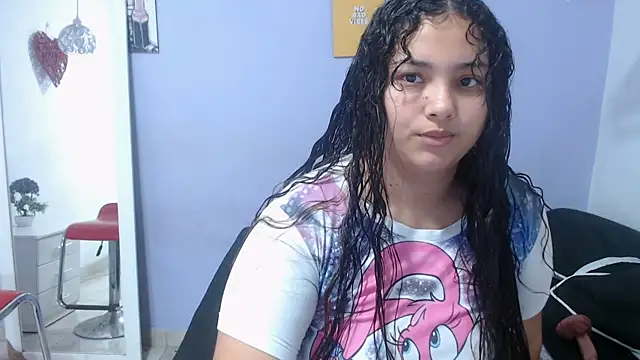 Snapshot of penelope_gucci1 chatting on 10-07-25, 11:51 penelope gucci1 online show from 10-07-25, 11:51